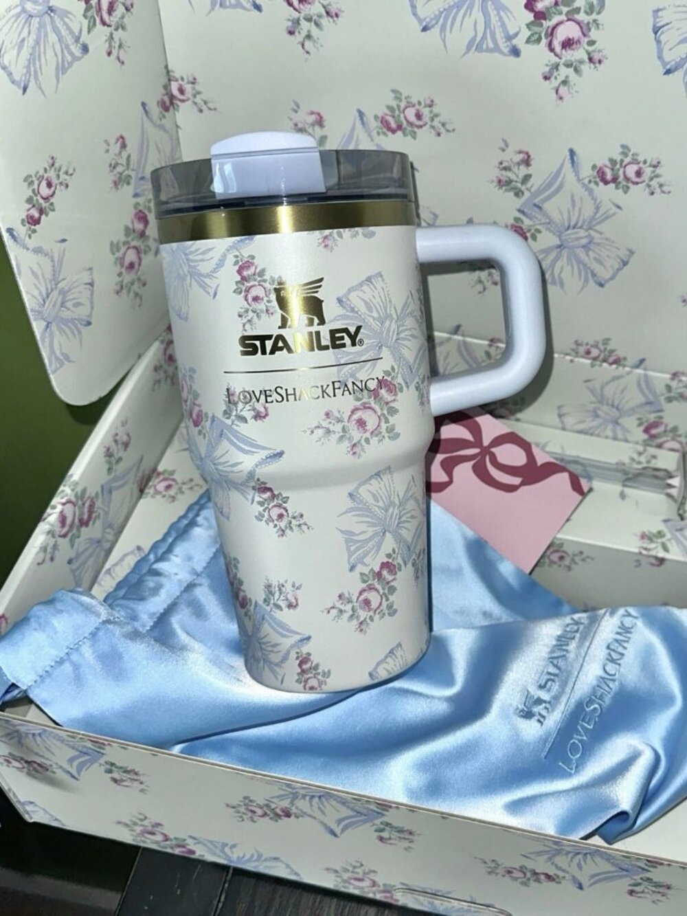 Stanley x LoveShackFancy Quencher H2.0 Tumbler Floral 40 oz